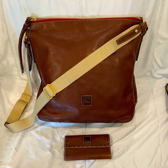 Dooney & Bourke Florentine Tilton Crossbody AND matching wallet - Picture 1 of 3